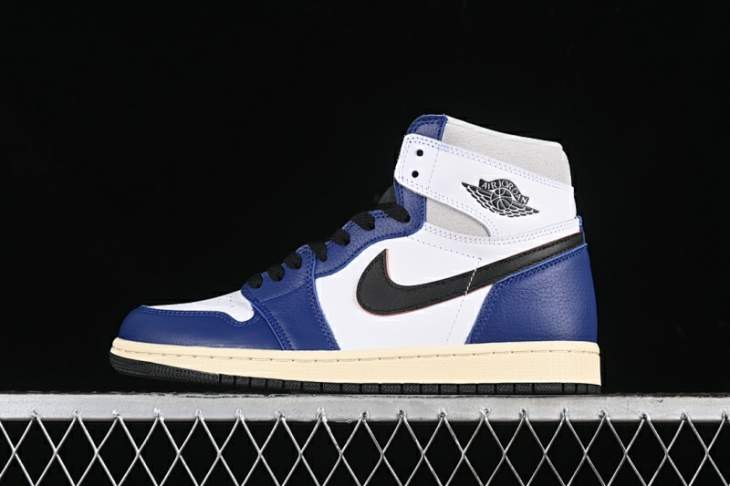 Picture of Air Jordan 1 HIGH _SKUfw18028349468381531fw